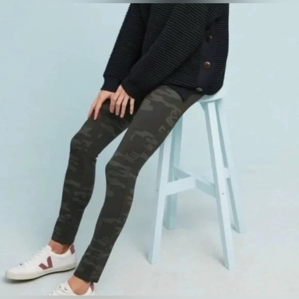 NWT Anthropologie Moss Camo Jeggings size Small